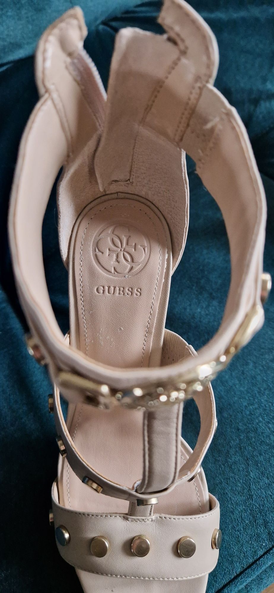 Buty Guess roz.38