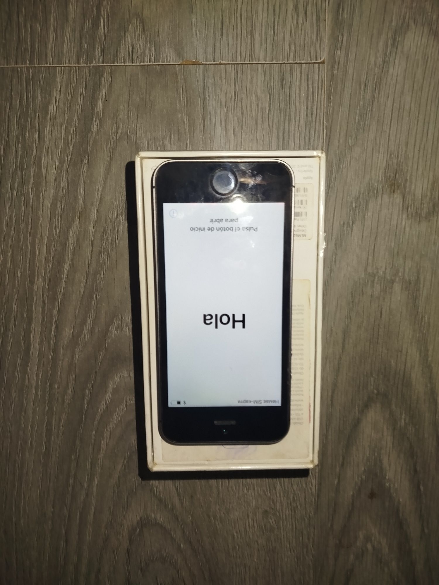 iPhone SE першого покоління заблокованний