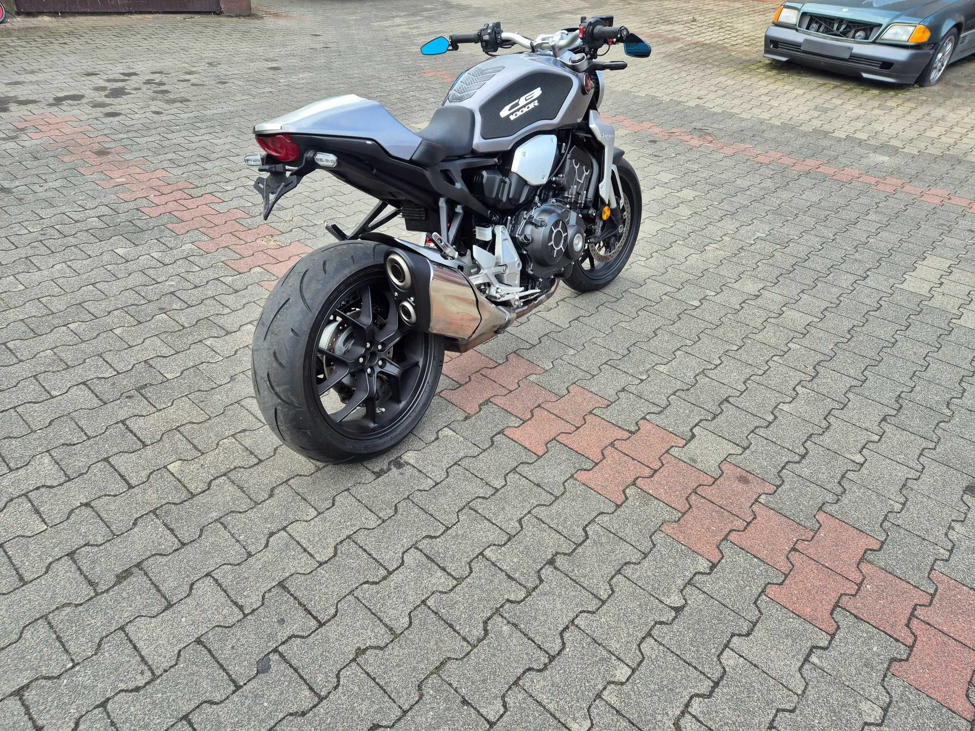 Honda cb1000r  sc80