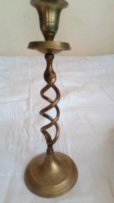 Świecznik mosiężny