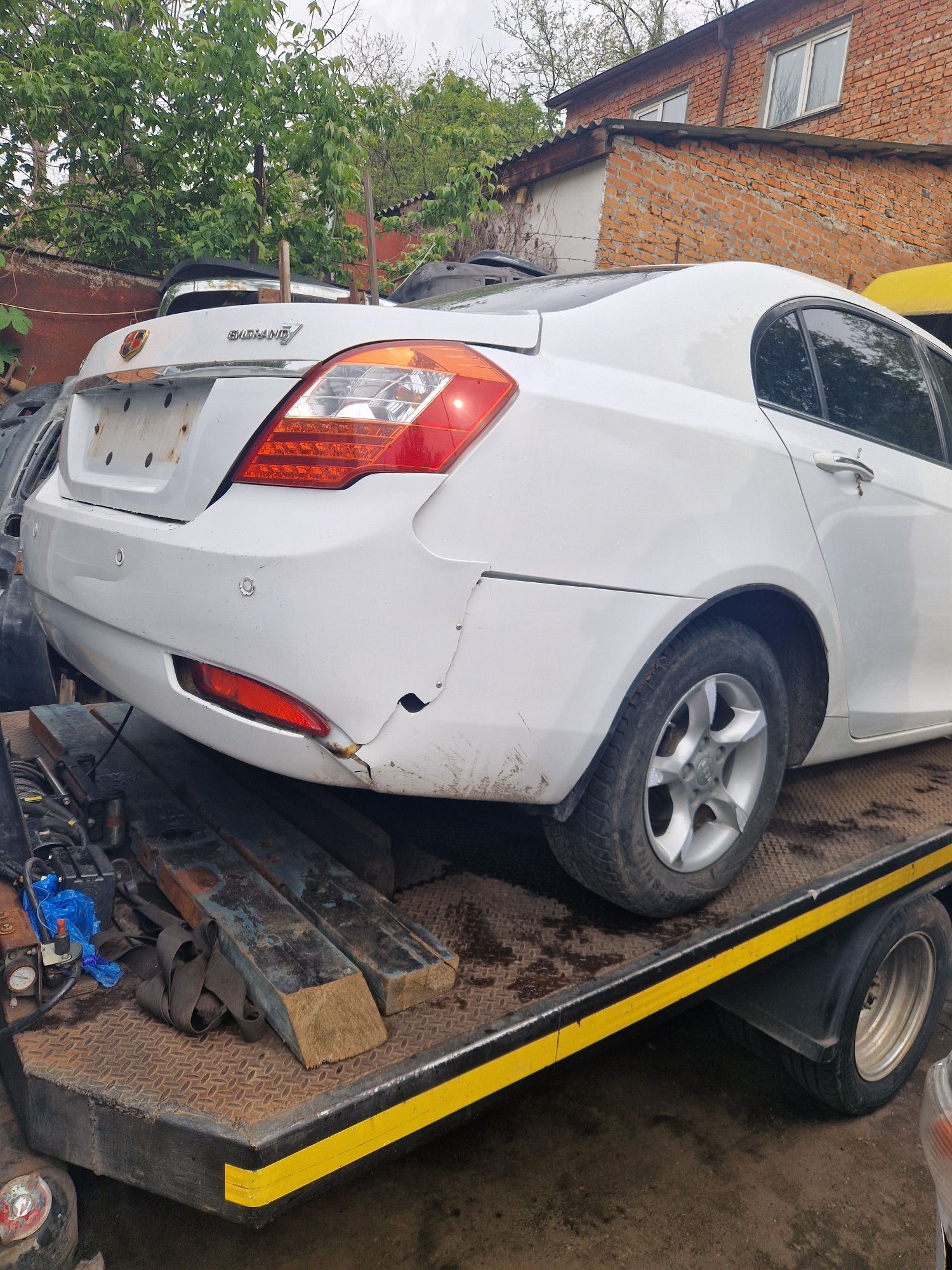 Разборка Geely CK MK MR Emgrand ec7 X7