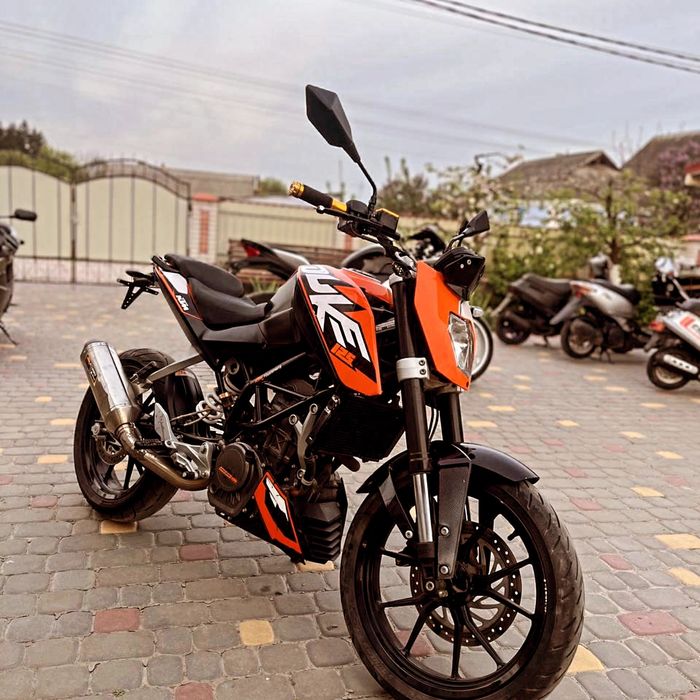 Продам мотоцикл КТМ Дюк 125