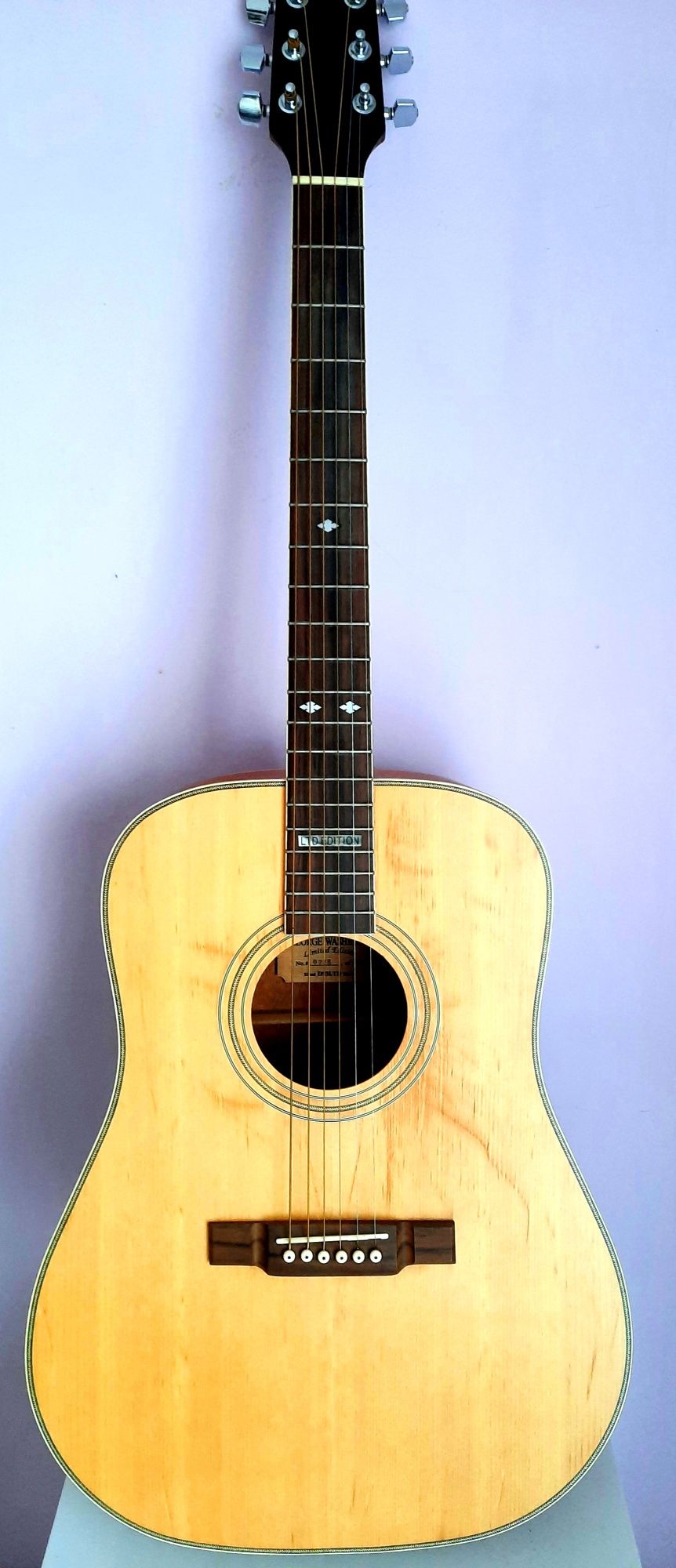 Guitarra acústica sunburst limited edition