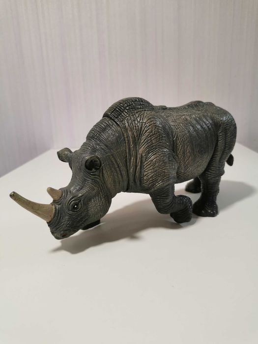 Фигурка Животные из зоопарка на батарейках