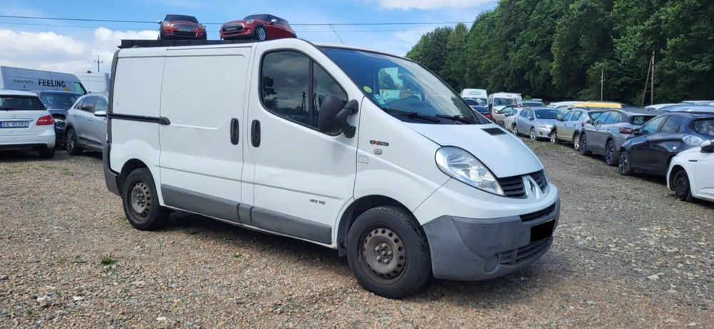 Renault TRAFIC   2014 rok  2.0 dci 115kM  klima / pdc/    TRAFIC  / VIVARO   2014 rok  L1H1