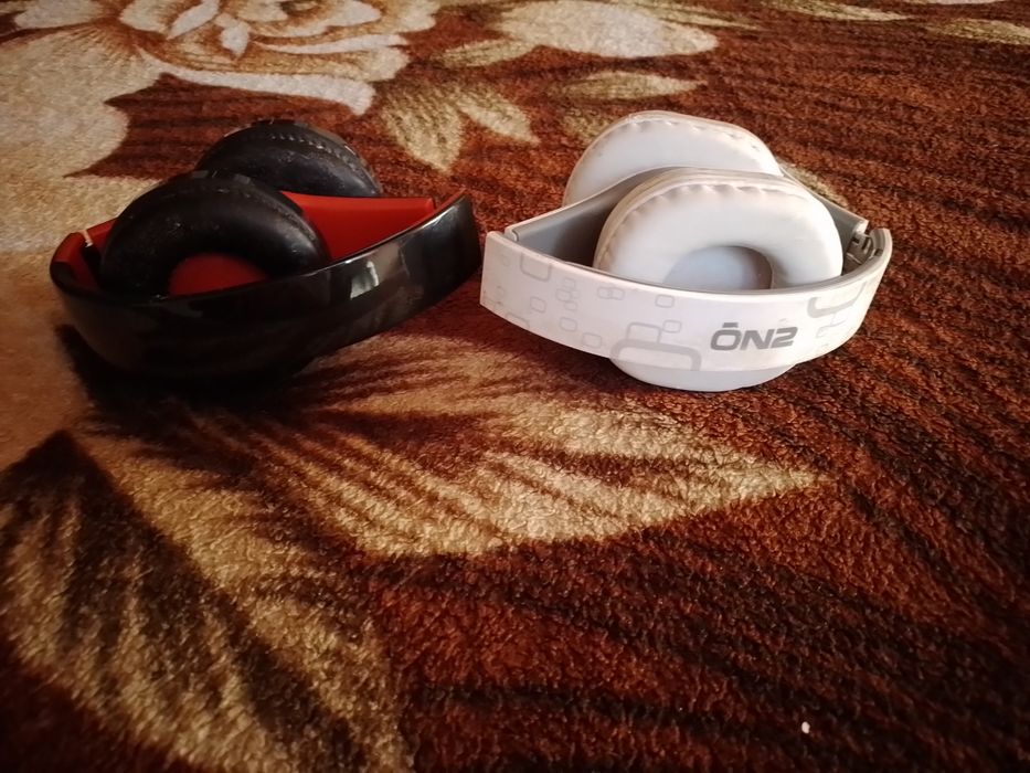 Продам навушники блютуз