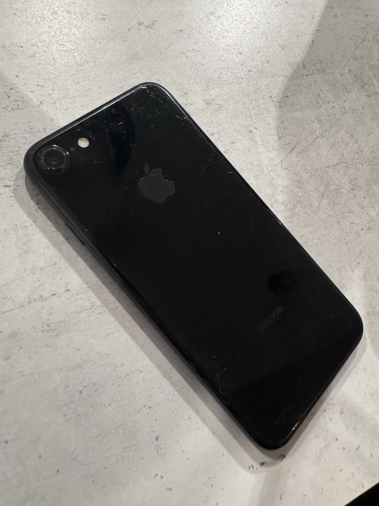 Apple iPhone 7 128GB Black bateria 100%