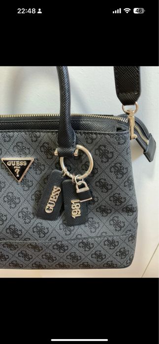 Mala Guess Média