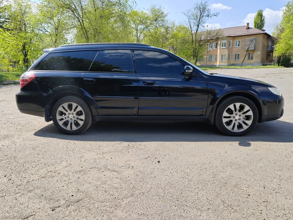 Продам  Subaru Outback 3.0