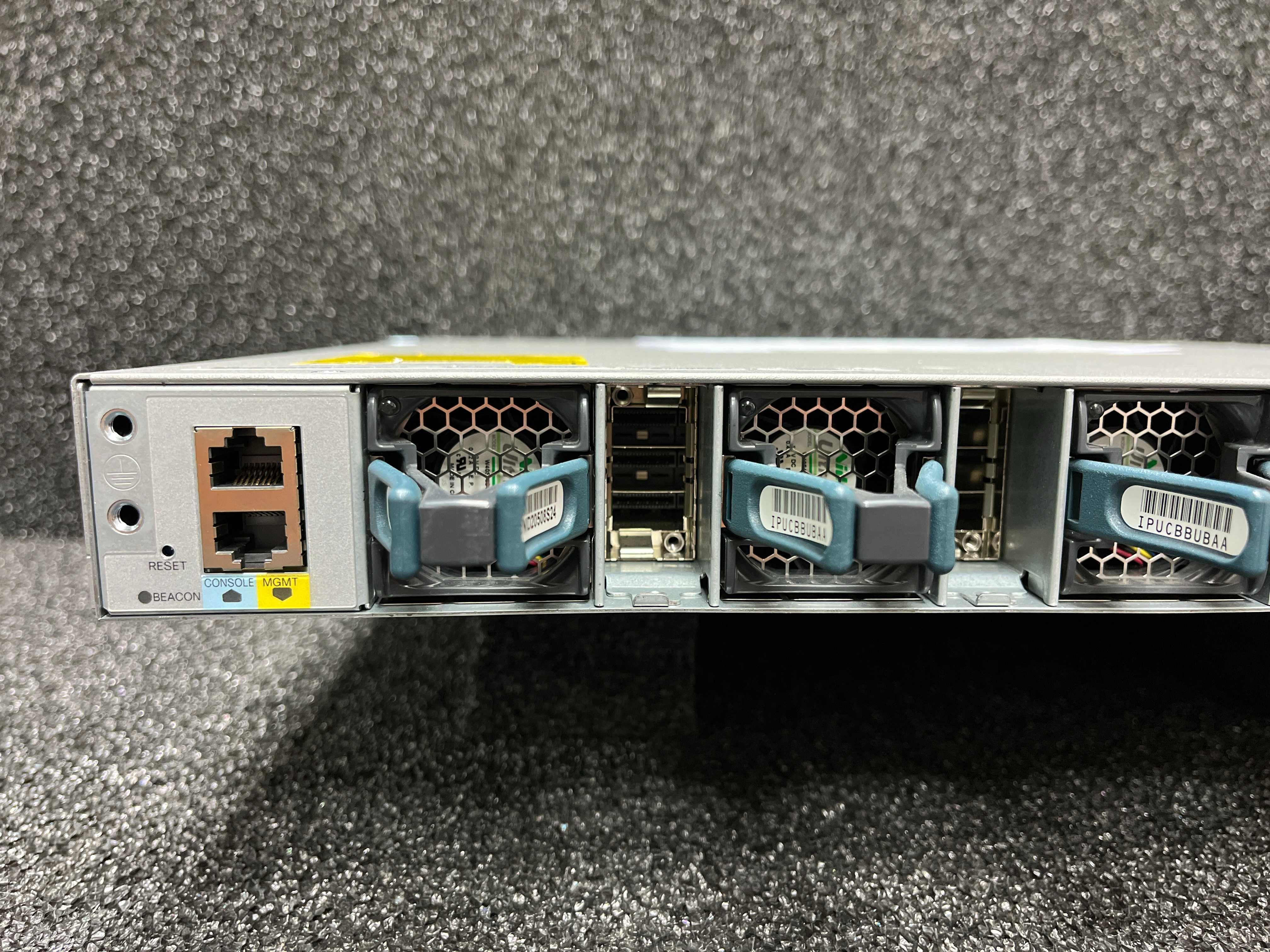 Комутатори Cisco WS-C3850-12XS-E (12х SFP+, Full Layer 3, IP Services)