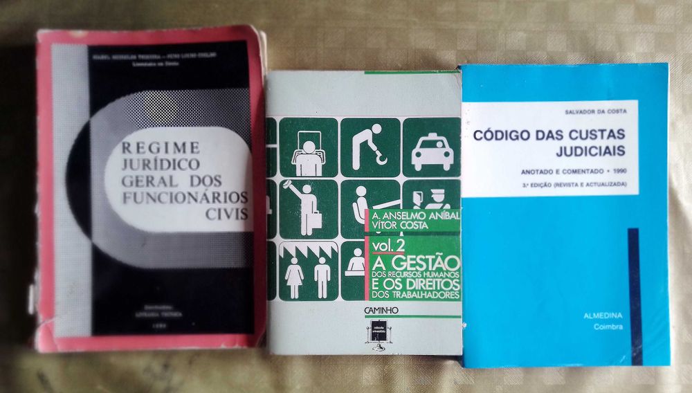 Livros de Direito - 3 livros