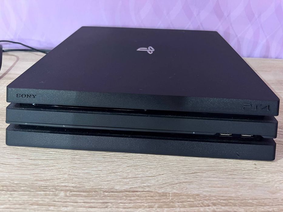Sony Playstation 4 PRO 1 Tb