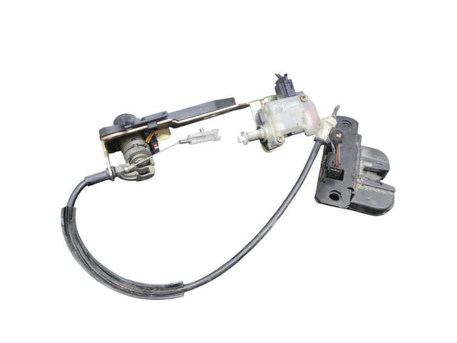 VW Passat B5 FL Kombi Zamek Klapy Bagażnika Tył Tylnej