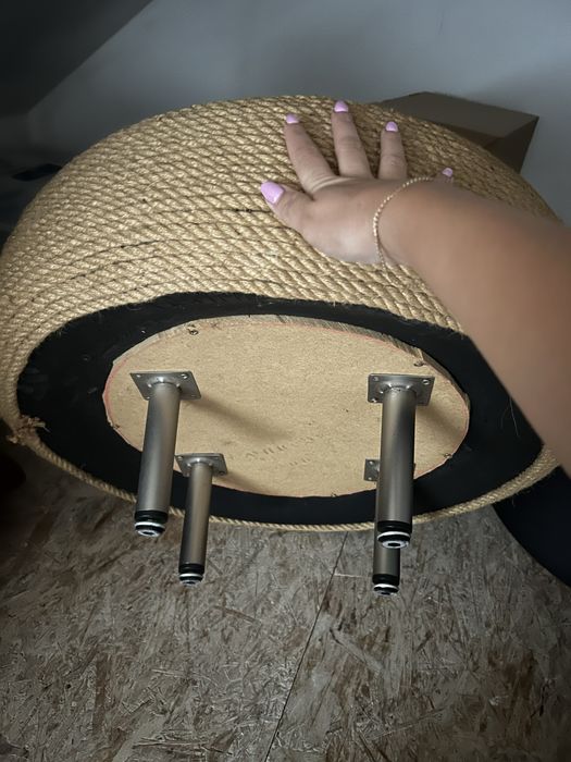 Pufy ogrodowe ze sznurka na oponie