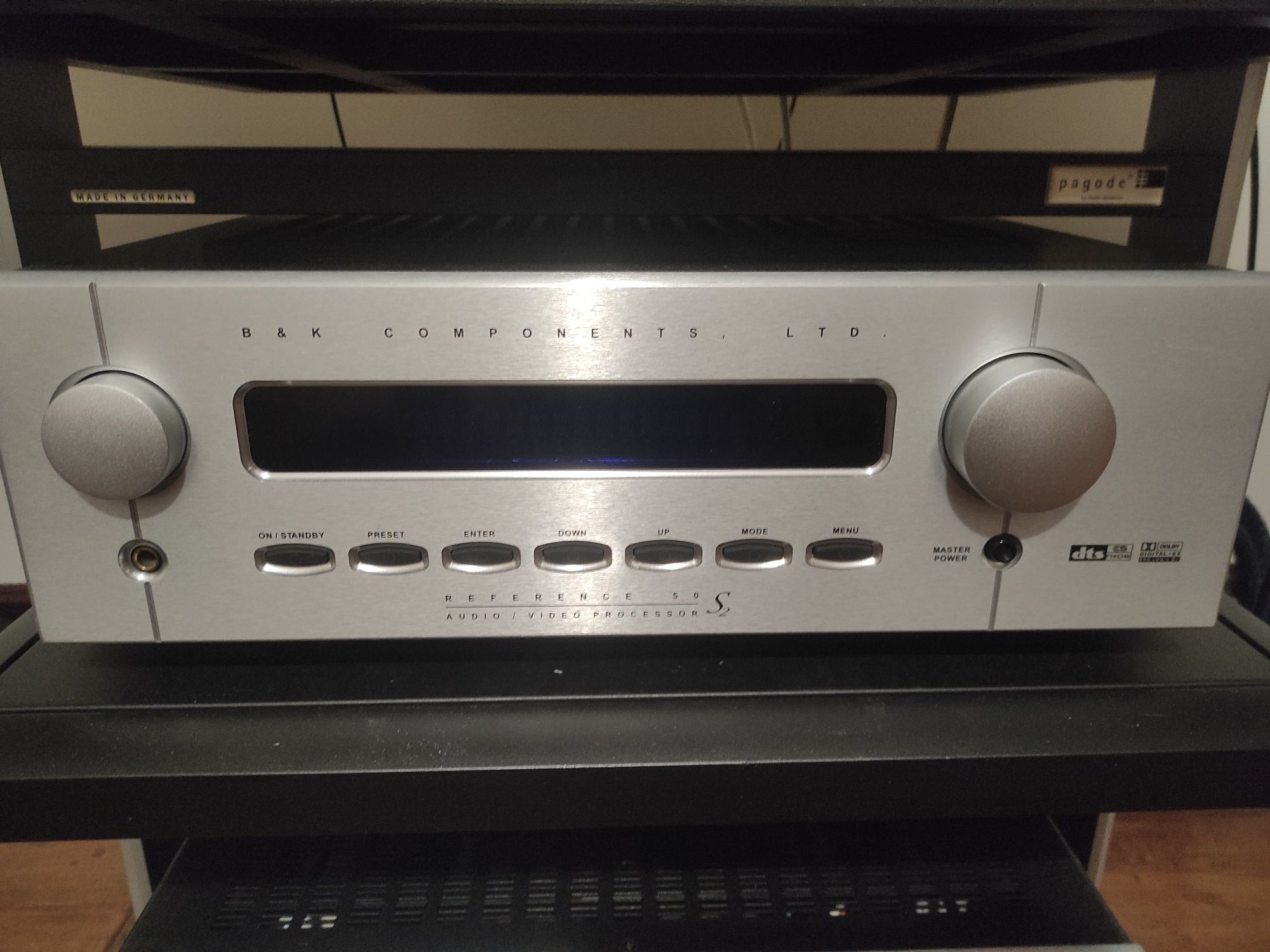 Процессор audio-video,предварительный усилок  B&K Reference 50 S2. USA