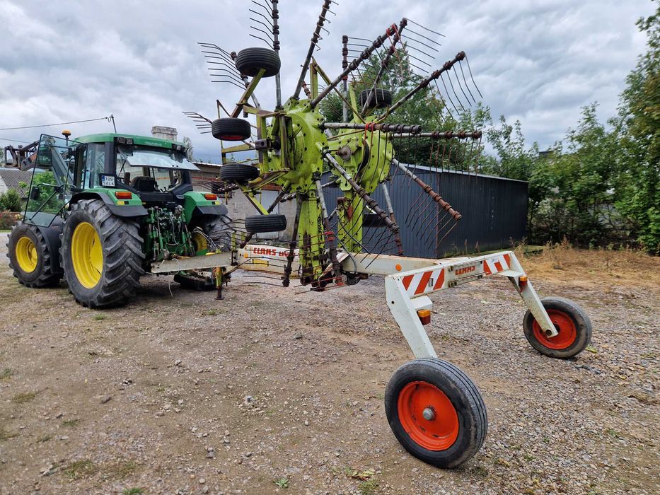 Zgrabiarka dwukaruzelowa  Claas LINER 770 7,7m nie  krone fella