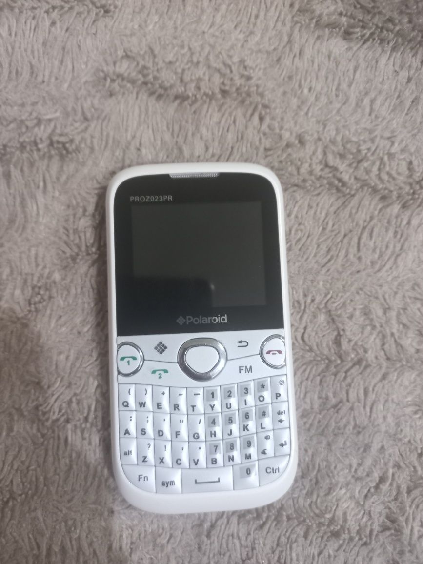 Polaroid PROZO23PR101 практически новый