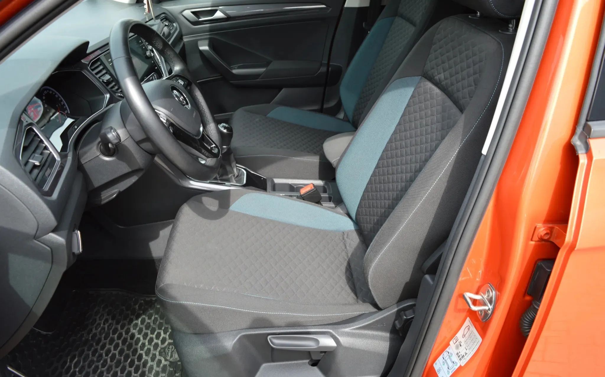 Volkswagen T-Roc Auto T-Roc- auto idealne.
