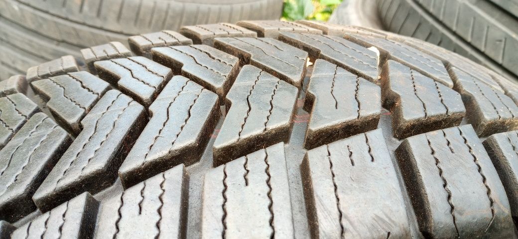 Pojedynka 195/75R16C Bridgestone Duravis wielosezon 8mm jak nowa