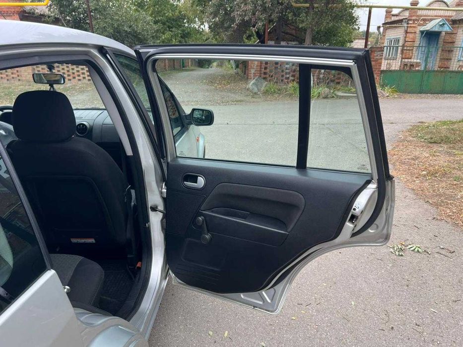 Ford Fusion 2004