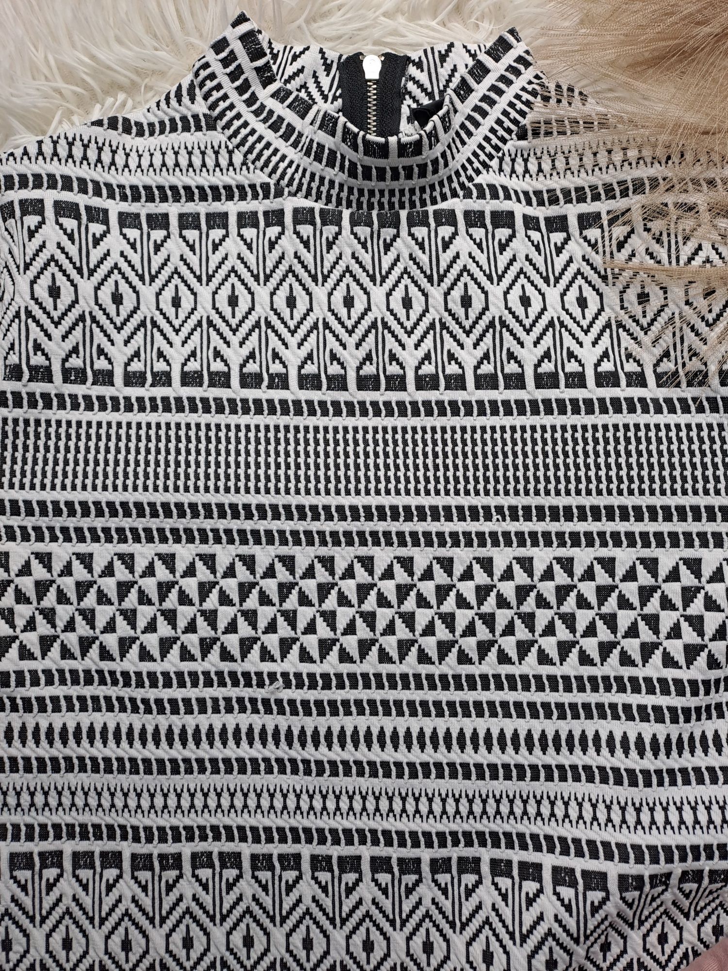 Półgolf Czarno-Biały | Haftowany Wzór Aztecki Vintage | Rozmiar S/XS |