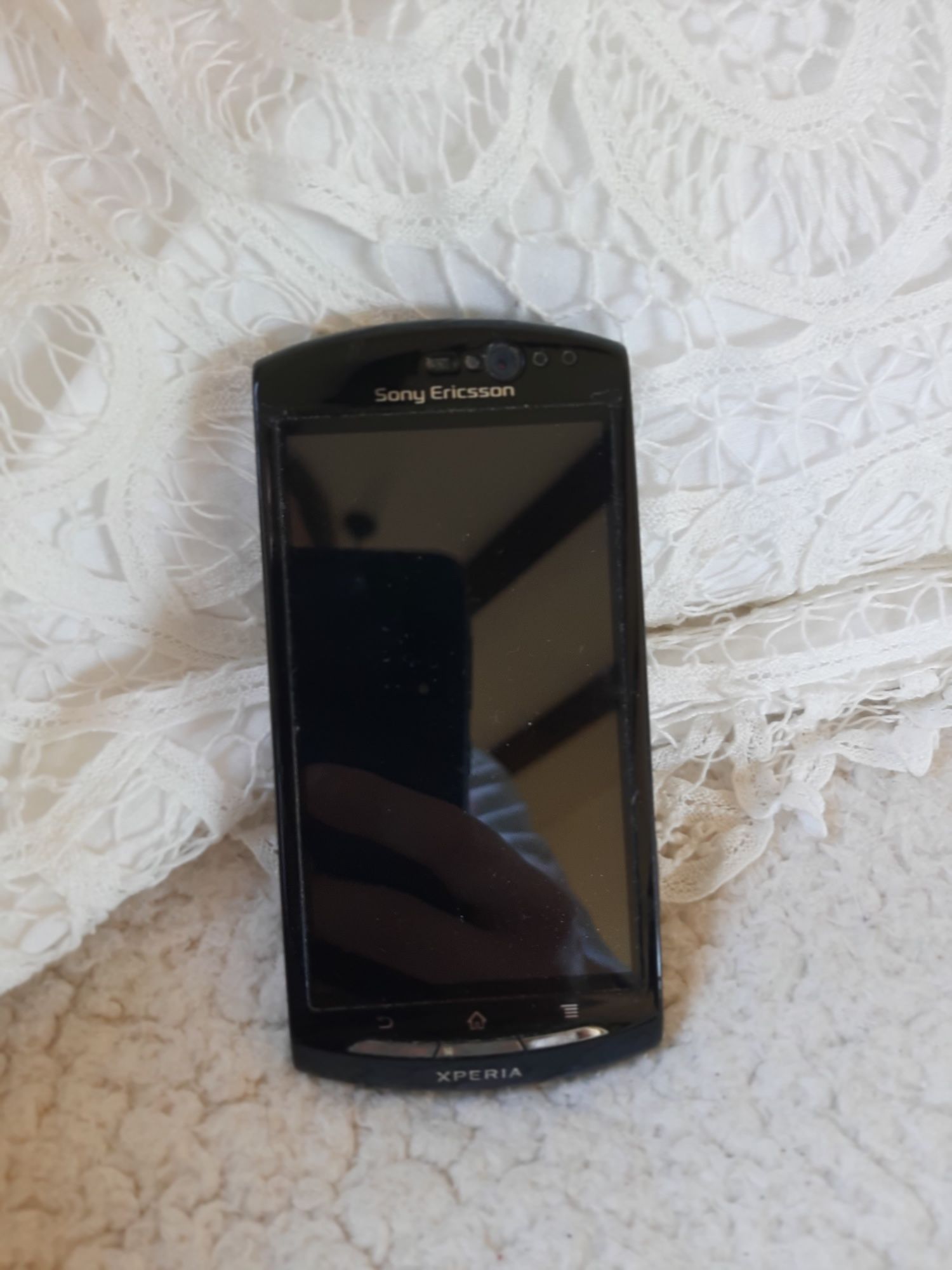 Smartfon SONY ERICSSON Xperia neo V Granatowy niebieski czarny
