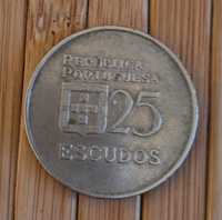 2 moedas 25$00 escudos 1981 liberdade democracia