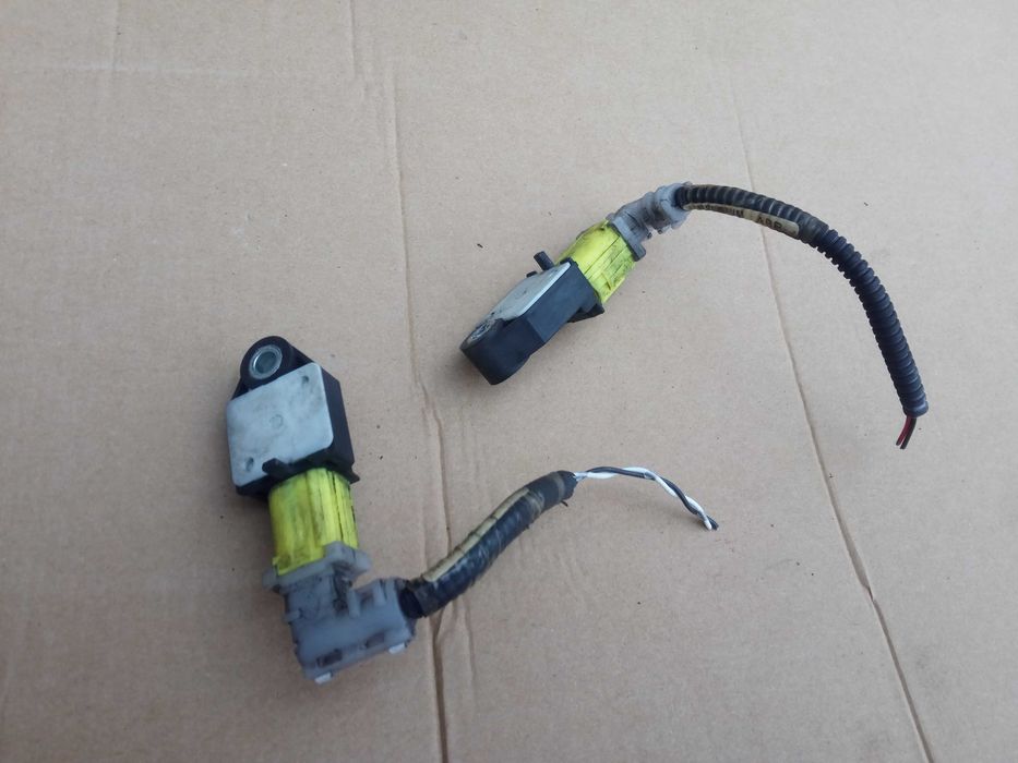 toyota verso 13-18 lift czujnik airbag przód używany