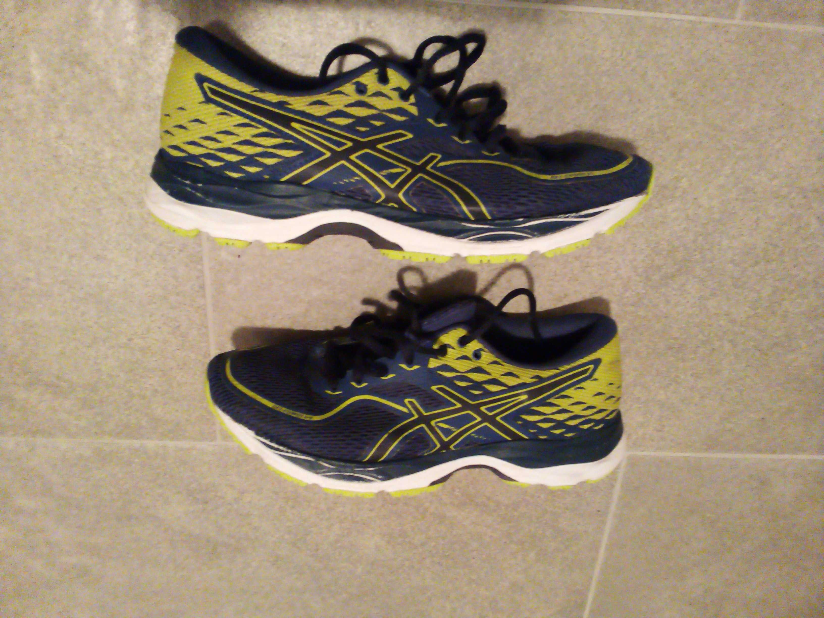 Buty sportowe ASICS r.38