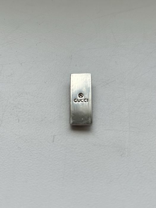 Аксесуар Gucci з оригінальної сумки