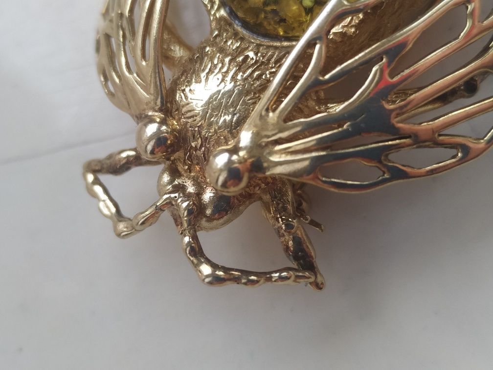 Duży wisiorek broszka mucha pszczoła srebro złoto bursztyn zielony 925