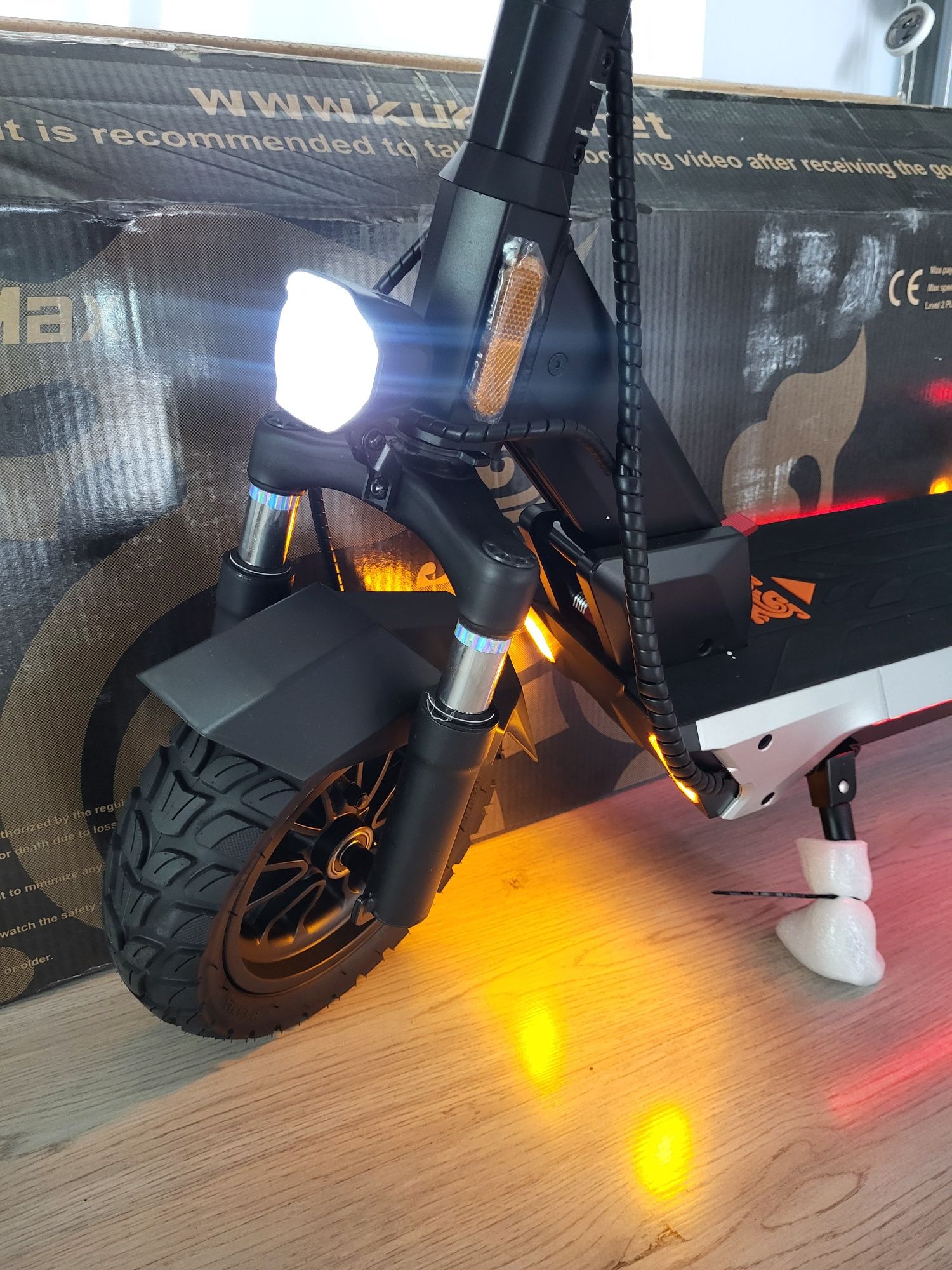 Hulajnoga KuKirin M4 MAX 1000W 45KM/H 48V 18.2Ah 64KM 10" PL