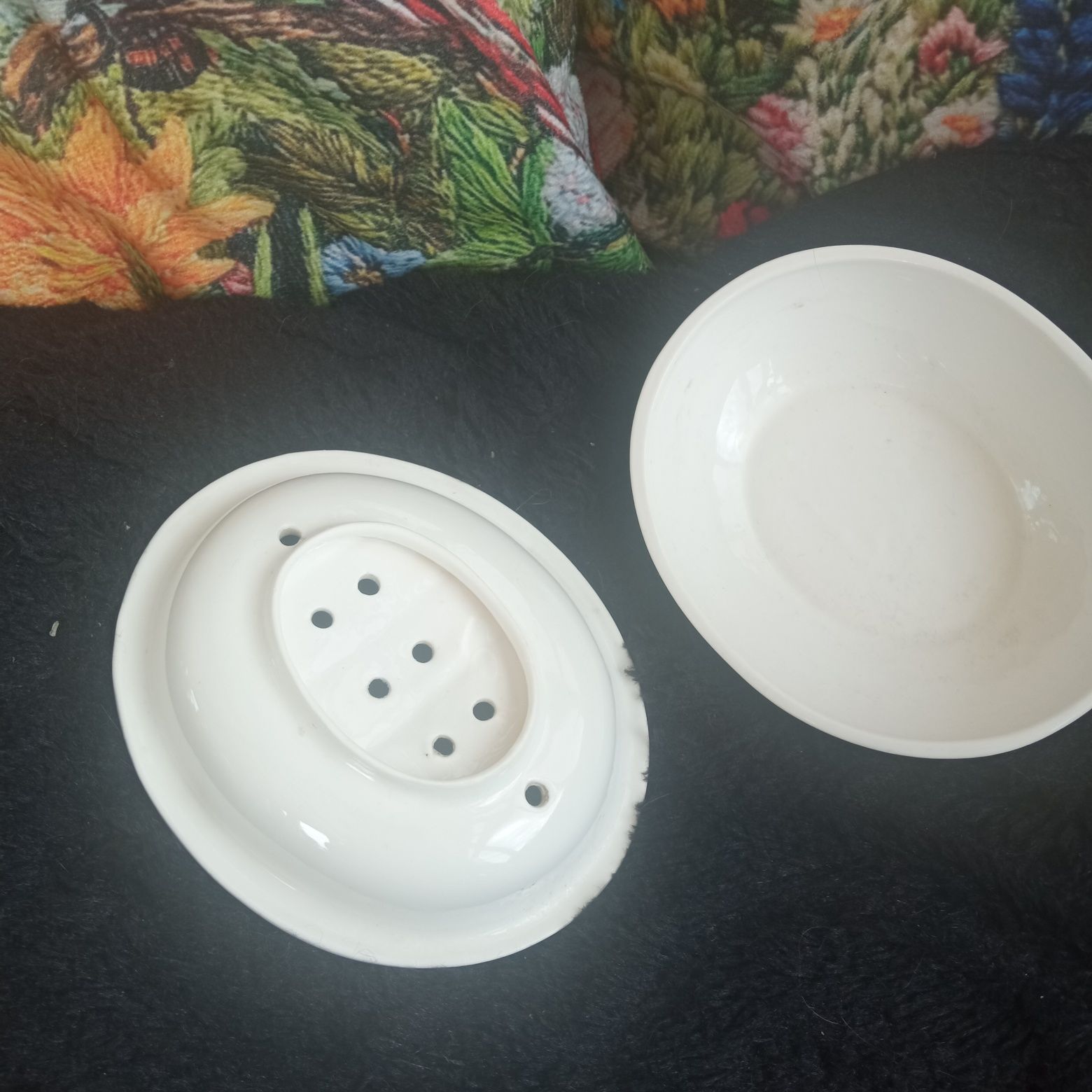 Porcelanowa mydelniczka