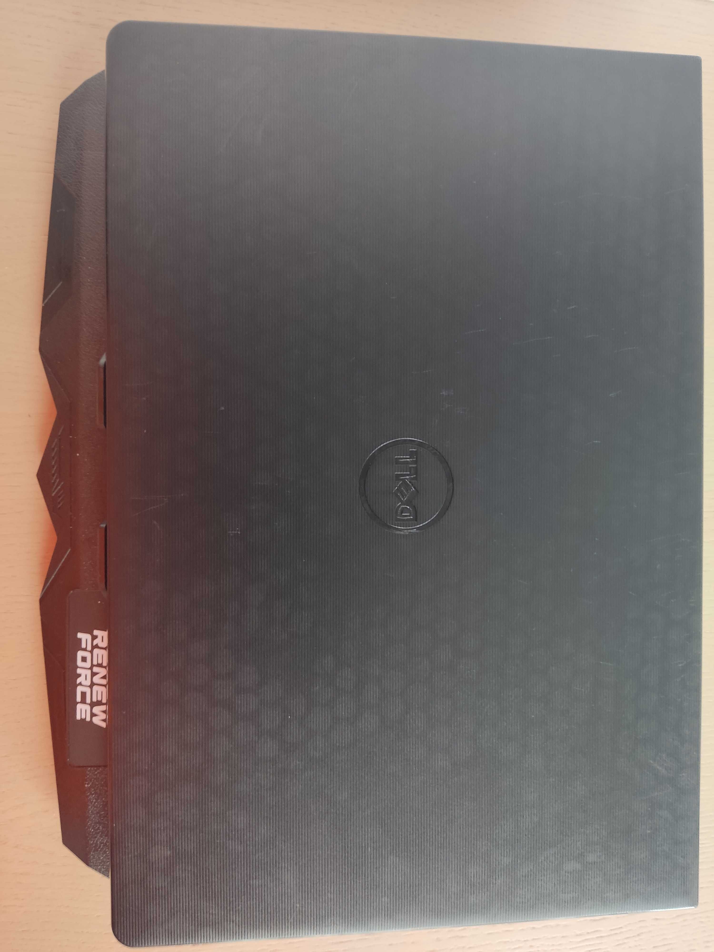 Laptop Dell TTYFJ A00 15,6 " Intel Core i3 8 GB / 256GB,SSD Win.11