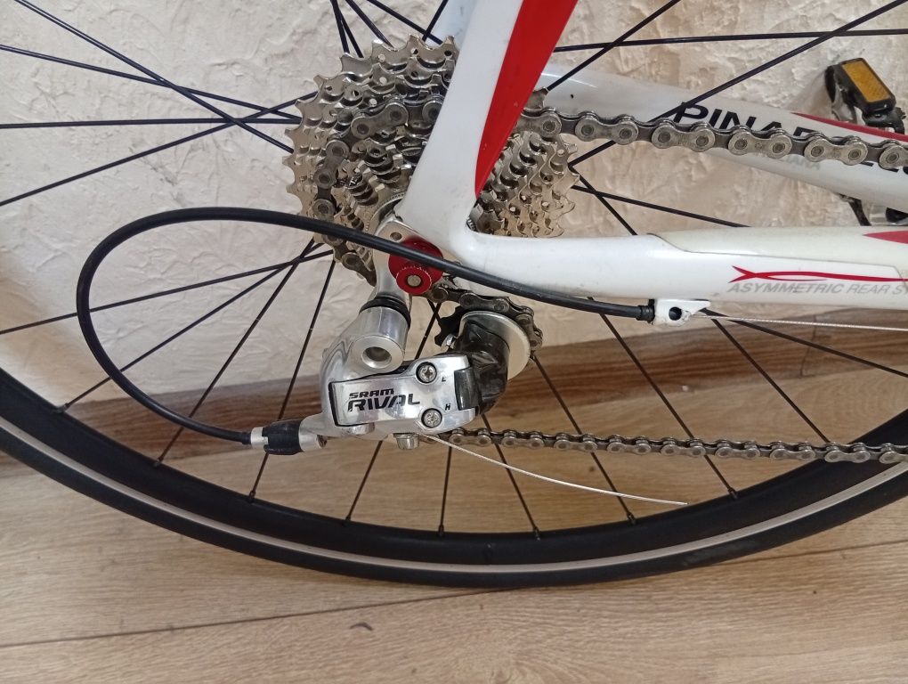 Pinarello Quattro. шоссейный велосипед