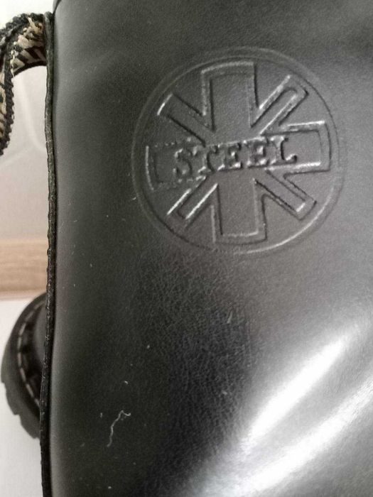 Берци Черевики STEEL Boots 40 розмір в хорошому стані натур шкіра