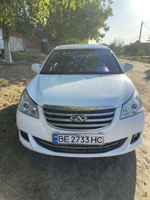 Продам машину chery e5