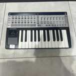 Kontroler MIDI Novation ReMOTE 25 SL | Używany | Sprawny
