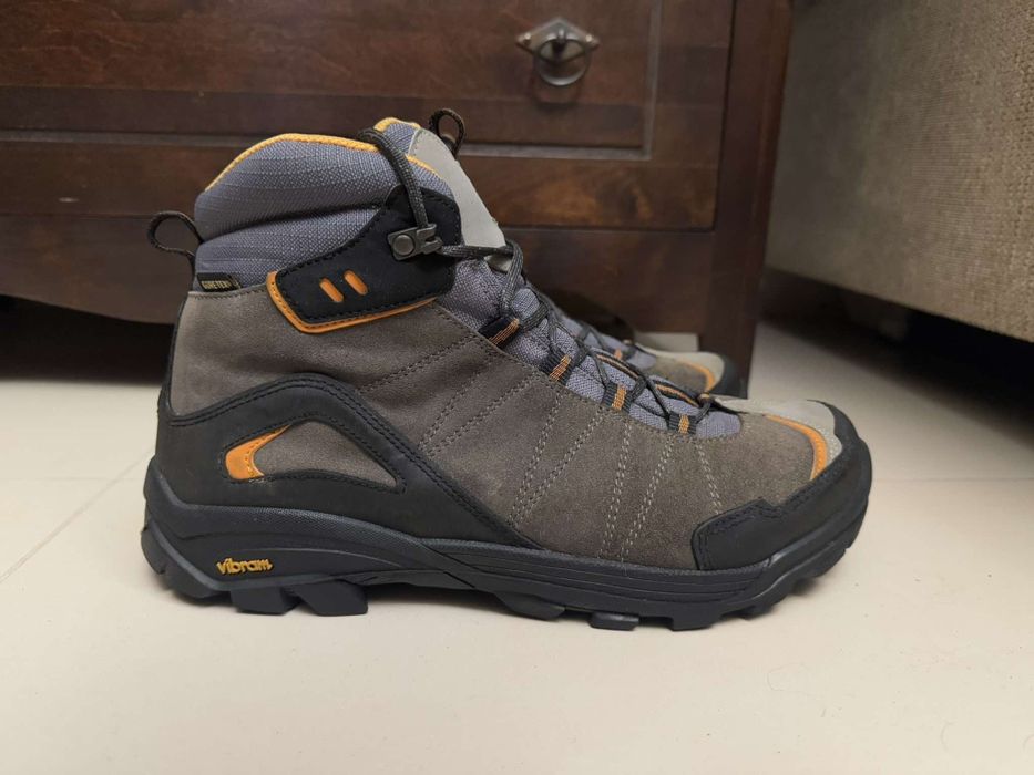 Alfa femund trekkingowe buty zamszowe męskie 43/44 gore-tex vibram 
R
