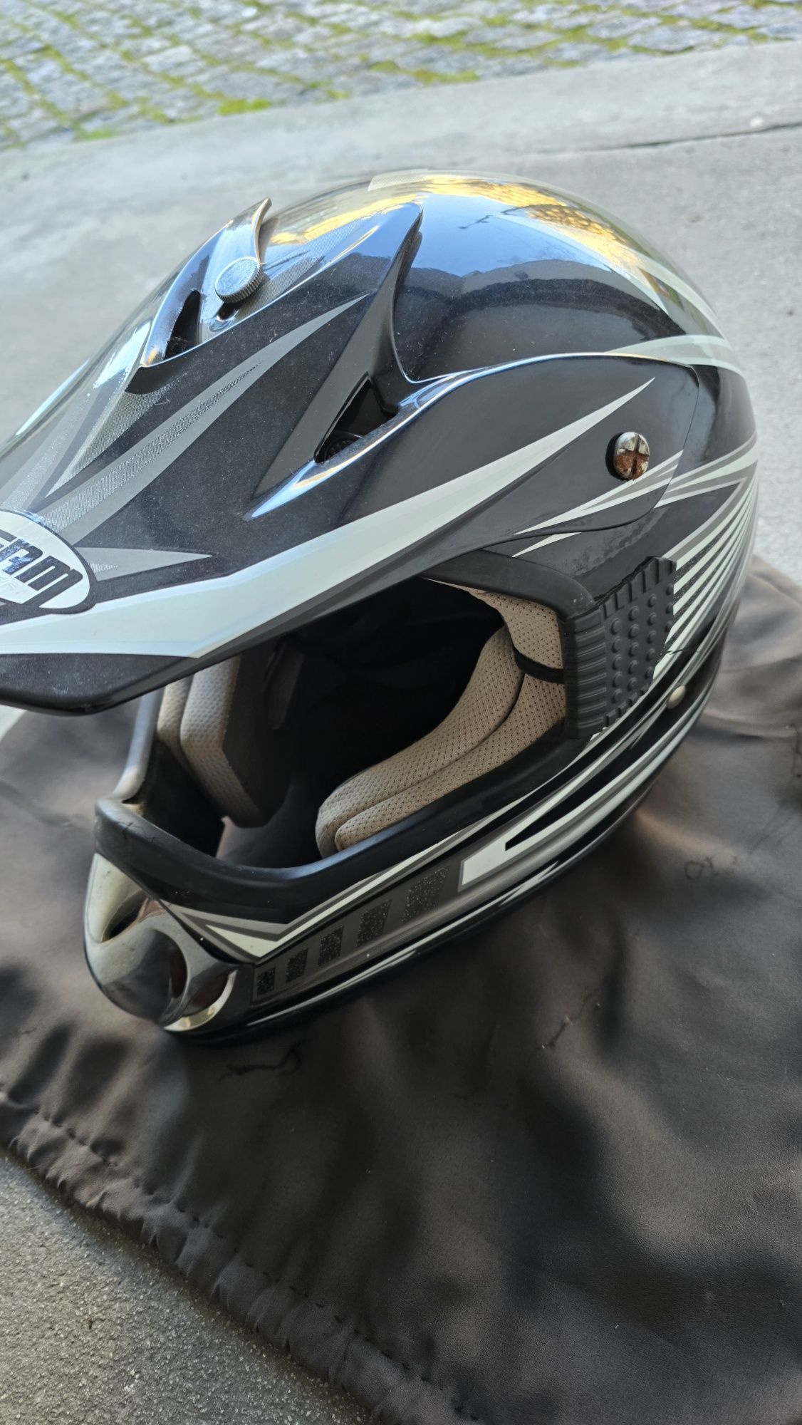 2 - Capacete L52 e 4Term + aloquete