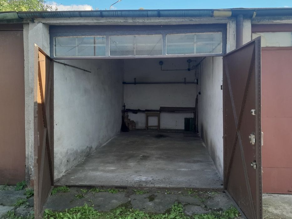 Garaż Leszno ul. Dekana