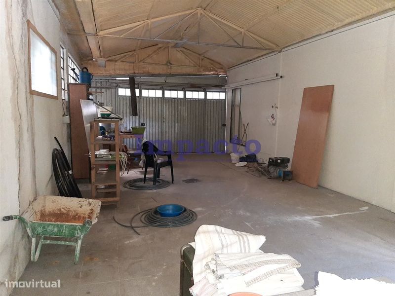 Armazém em São João da Madeira