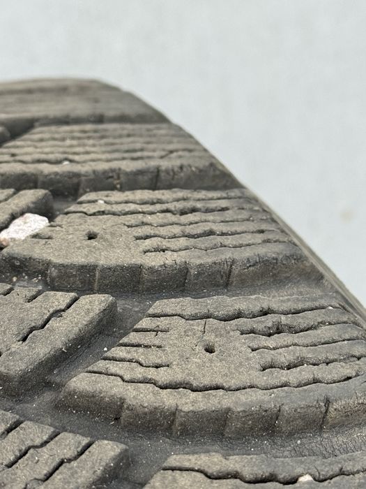 Шини NOKIAN 235/45 R17