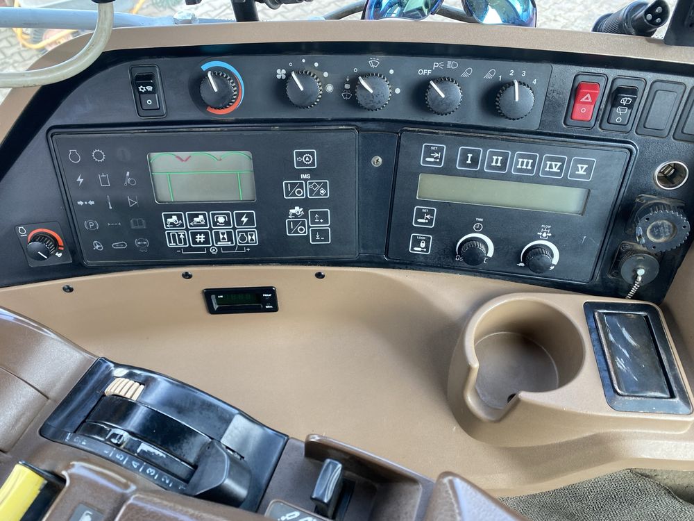 Трактор john deere 8520T