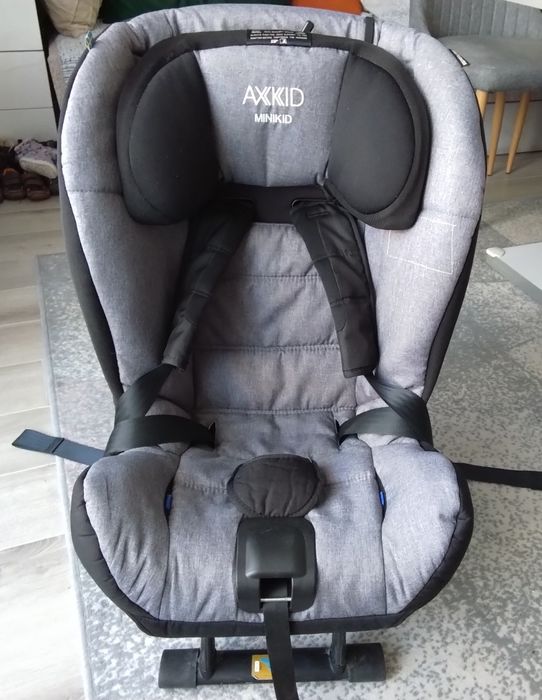 Fotelik samochodowy Axkid Minikid (9 - 25kg) do jazdy tyłem