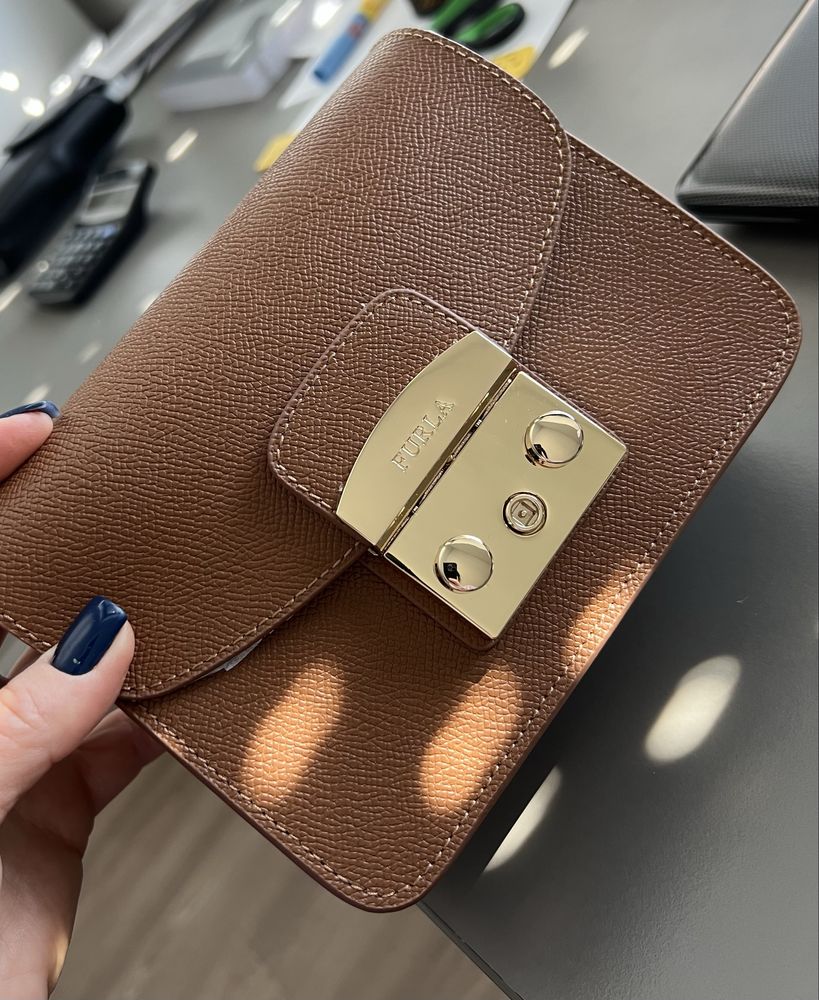 Сумка furla оригінальна (чорна,біла, коричнева, пудра)
