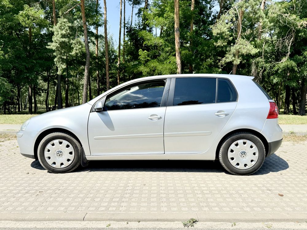 Продаю свій автомобіль WV Golf V 2007 року