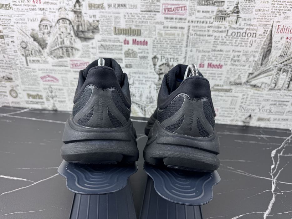 Оригінал Розмір 41 Кросівки Hoka One One Bondi 9 / Взуття