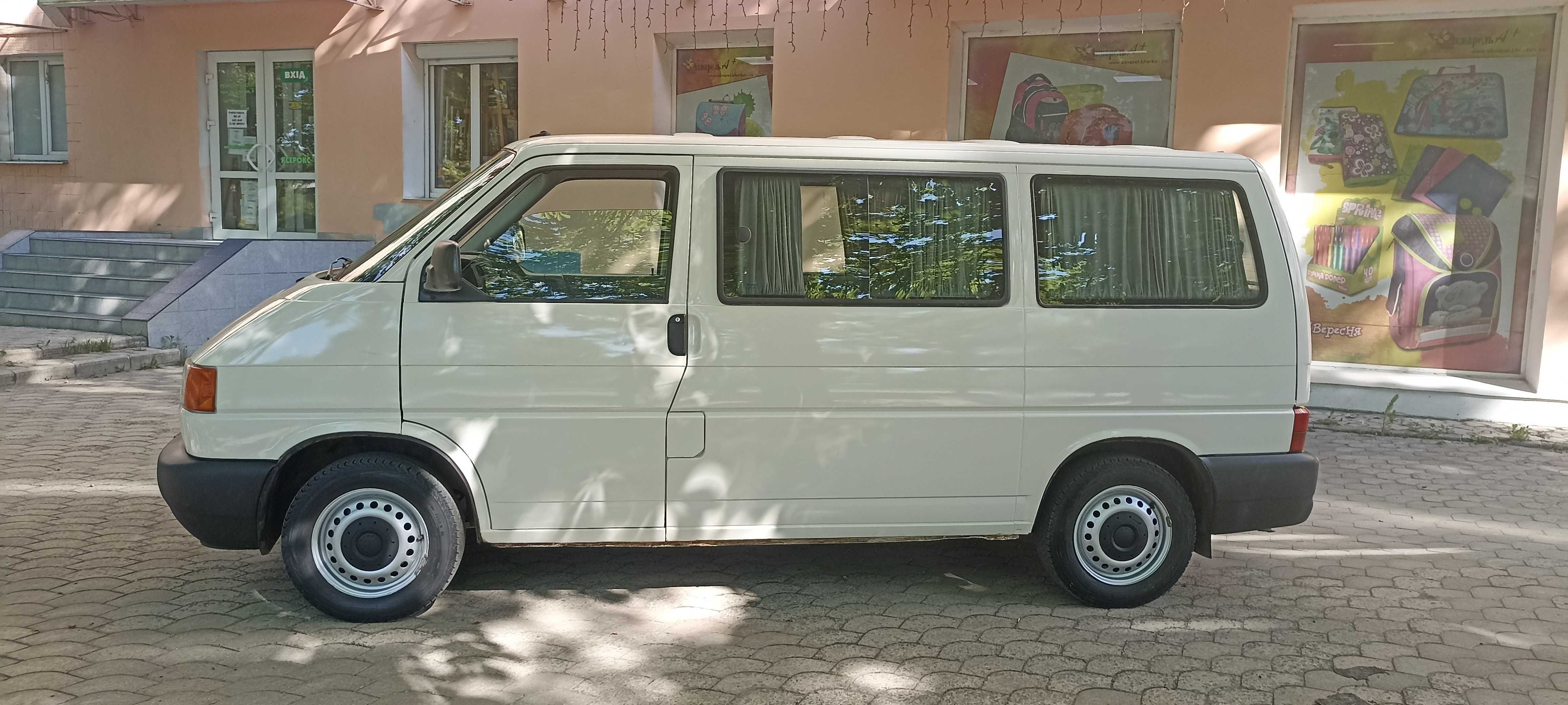 VOLKSWAGEN/Transporter 2002 р кондіціонер пасажир