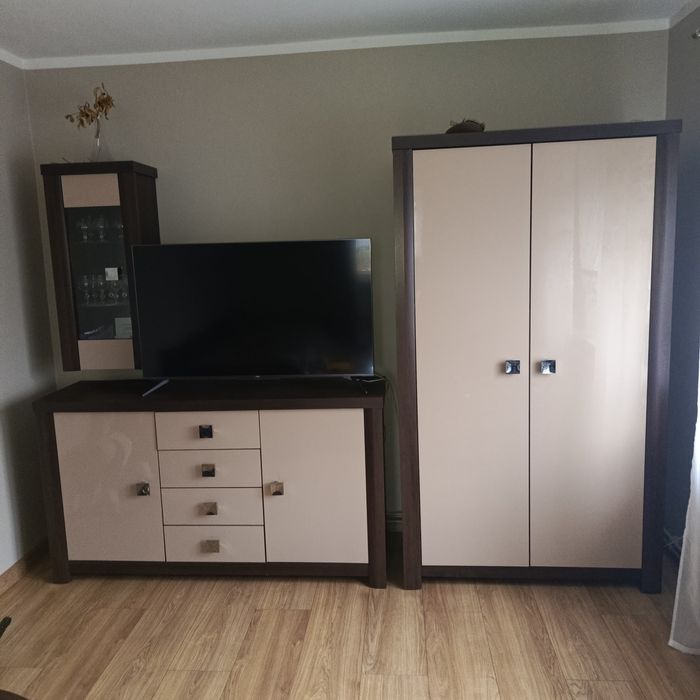 Mebloscianka trzyczesciowa